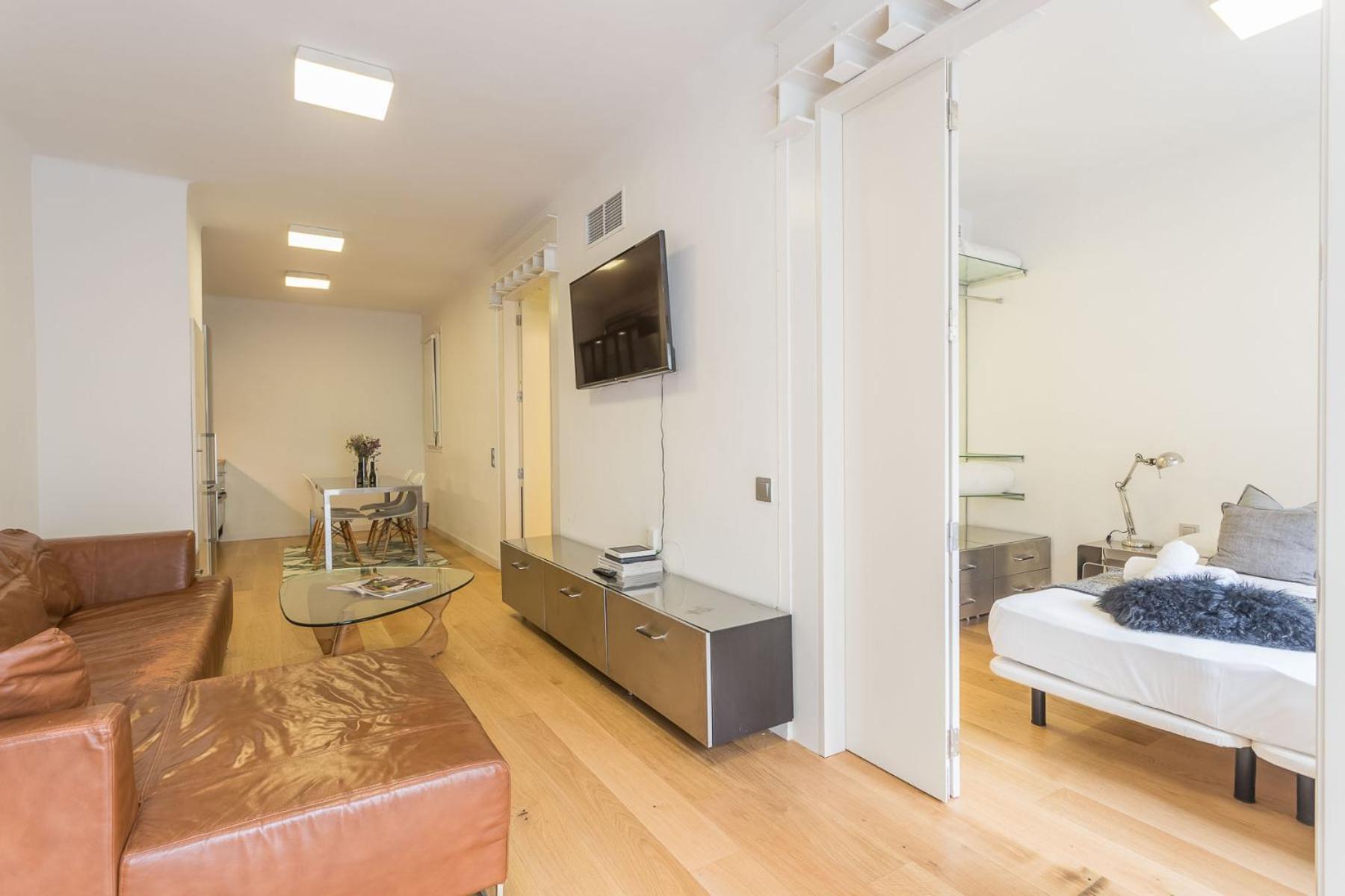 My Space - 2 Bedroom In Uptown Apartment Barcelona